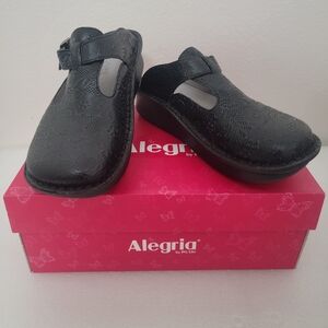 Alegria Hello Doily Comfy Clog Size 7-7.5